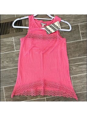 Eyeshadow hot pink summer shirt. Sleeveless. Lace. BNWT. XS no flaws